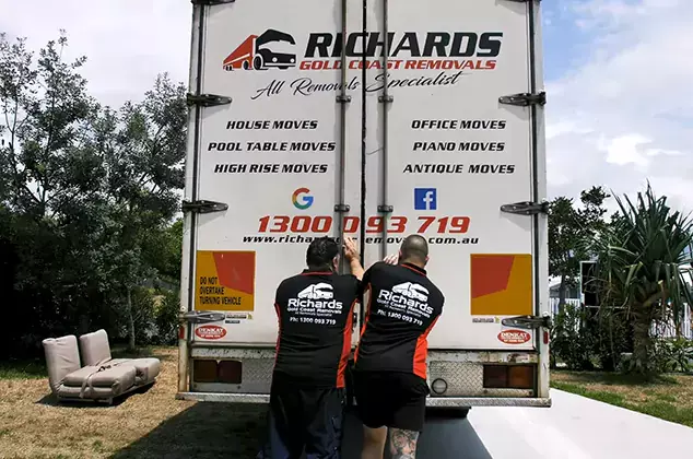 removalists labrador qld